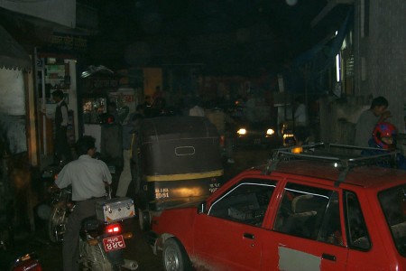 normaler Straßenverkehr in Nepal