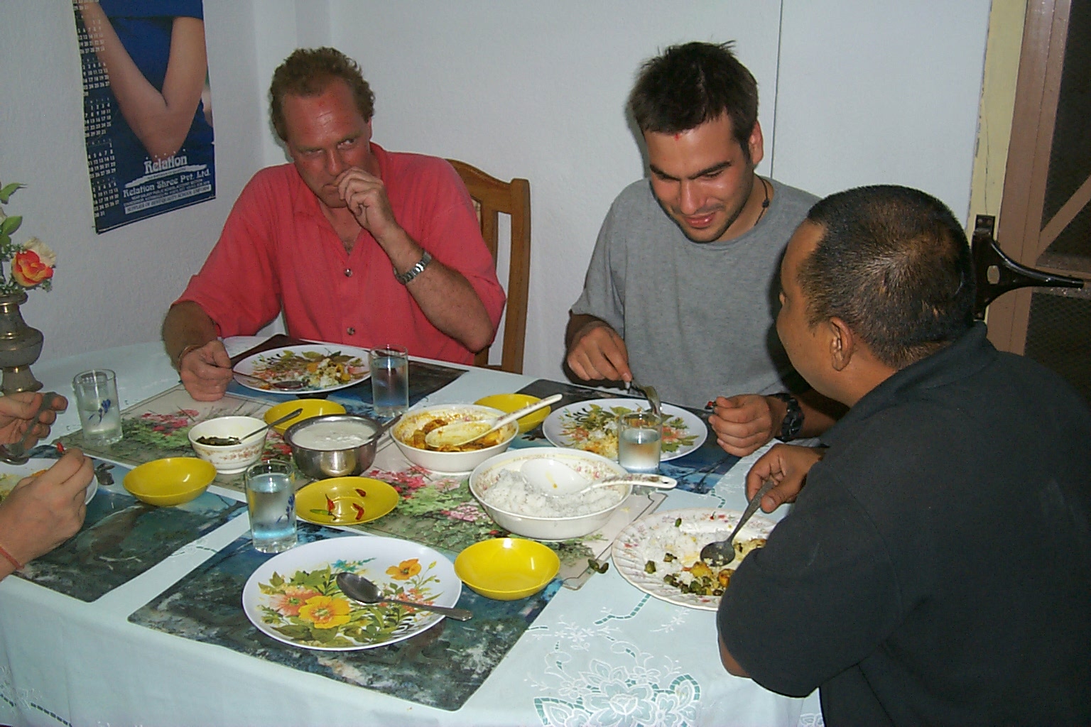 hillarys first dinner](/images/20020910_Bild-042-450x300.jpg "hillarys first dinner")